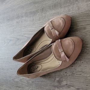Life stride soft system flats